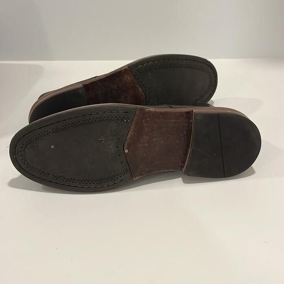 Beautiful Cole Haan Chukka - Picture 4 of 6